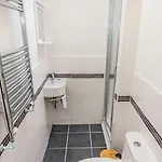 8a Wellington Terrace Whitby