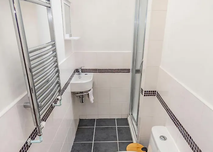 8a Wellington Terrace Whitby